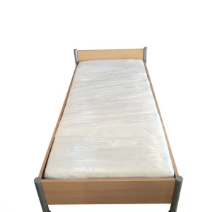 Bett, Lattenrost und Matratze