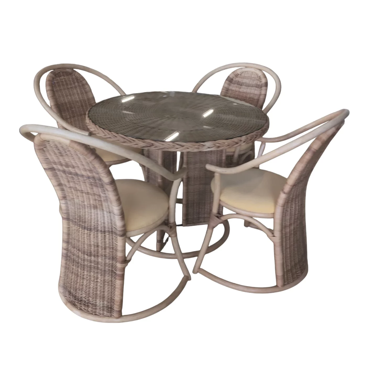 Rattan-Sitzgarnitur mit 4 Stühlen