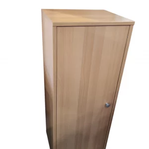 Schrank mit 4 Böden